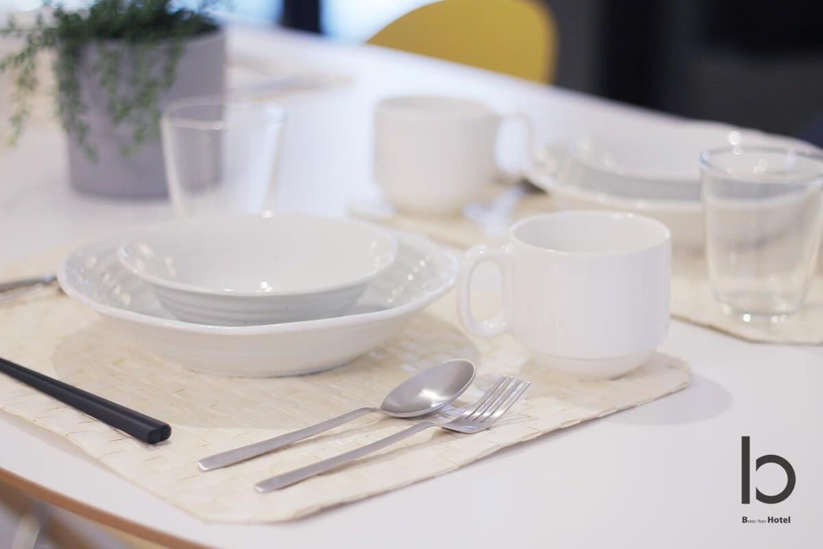 Bhotel Heiwaodori 302 - Huge Apt In Famous Hiroshima Dori For 6P Buitenkant foto